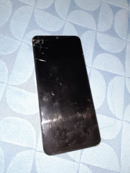 реалми 61с телефон