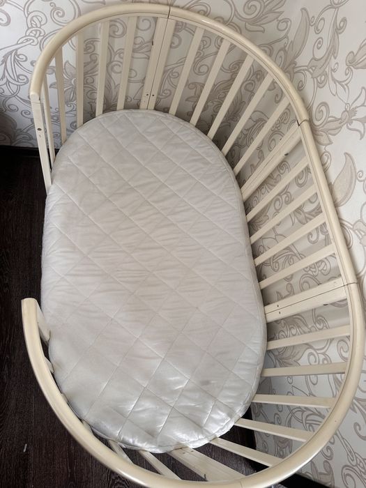 Продам кроватку 4 в1 б/у