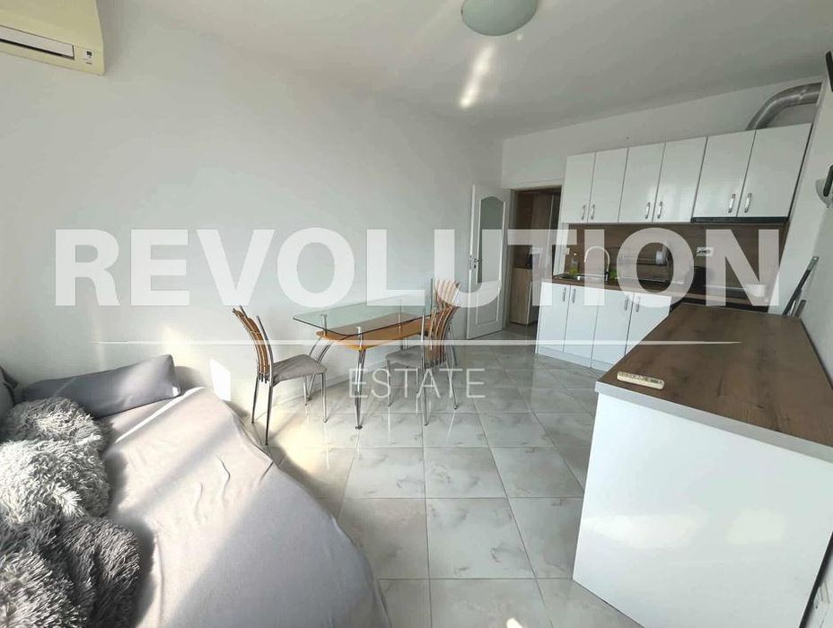 Дава се под наем Двустаен апартамент в Варна, Левски - 50 кв.м за 475 € - Снимка #1