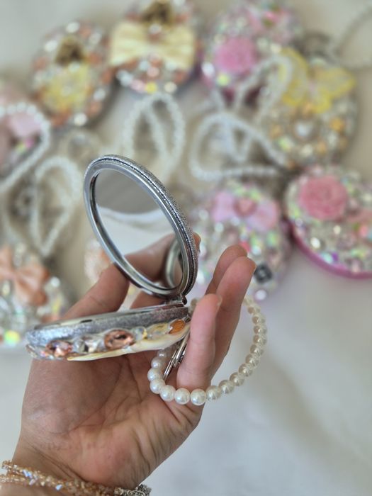 Крабики, резинки, женские аксессуары и детские