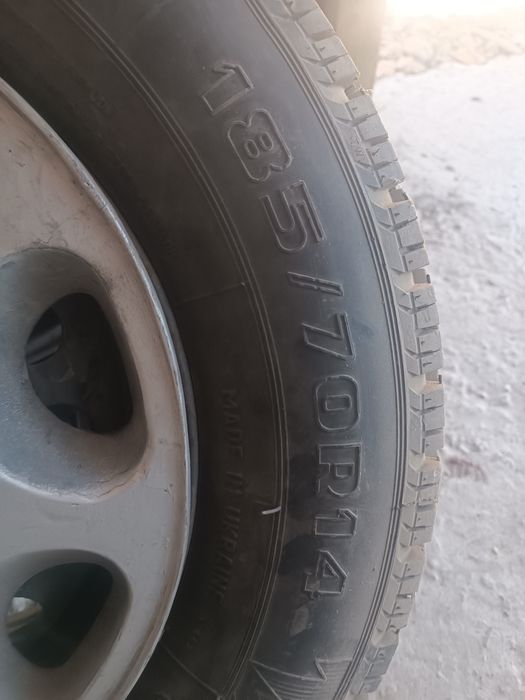 Продам зимние шины
