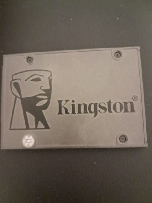 Vand ssd kingston si hard seagate