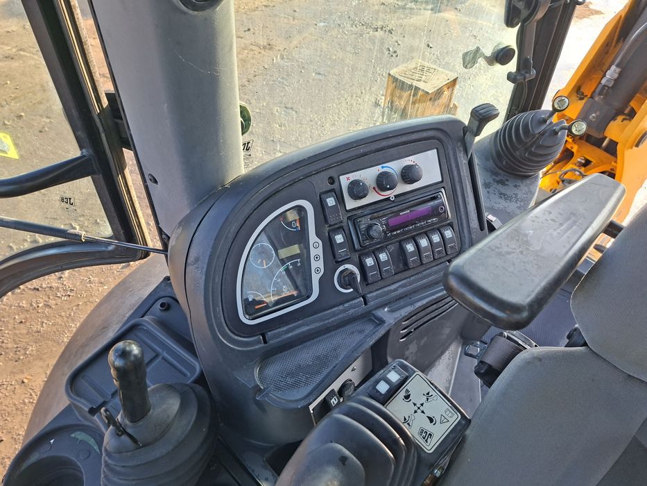 Vand buldoexcator jcb 3cx