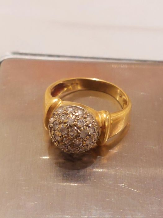 Златен пръстен ..