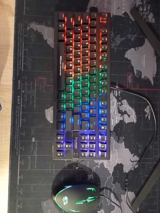 Tastatura mecanica gaming Marvo KG901 blue switch + mouse gaming bonus