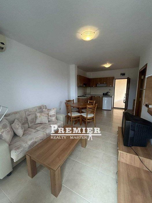 Продава се Двустаен апартамент в к.к. Слънчев бряг - 77 кв.м за 1096 €/кв.м - Снимка #3