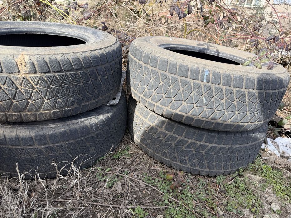 Гуми за джип 265-65-17 Bridgstone