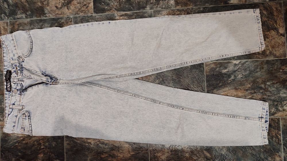 Продаются оч красив дж500тг