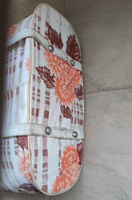 Продавам употребявана хладилна чанта