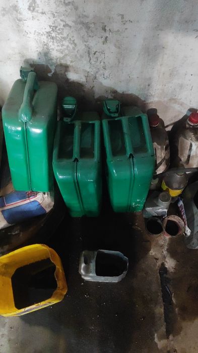 Продаются канистры