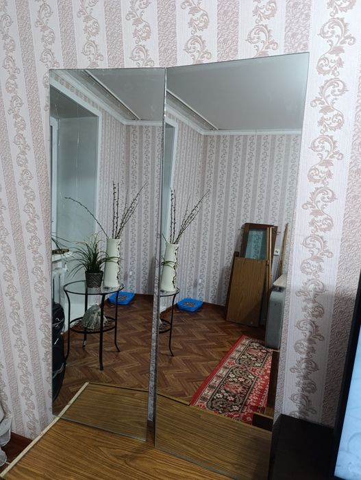 Продам зеркало без рамки