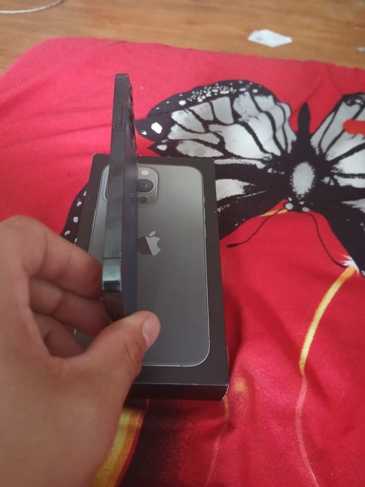 Vand urgent iphone 12 pro