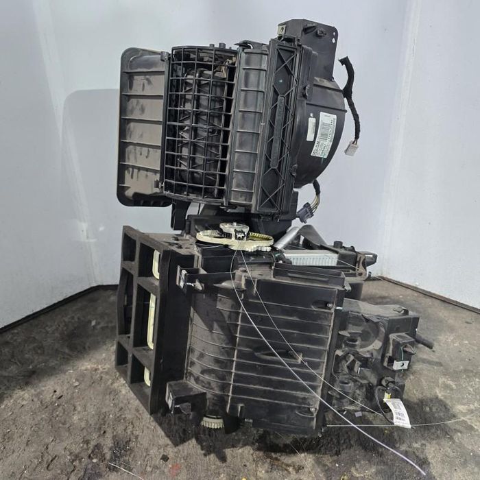 Carcasa aeroterma aer conditionat Chevrolet Aveo T300