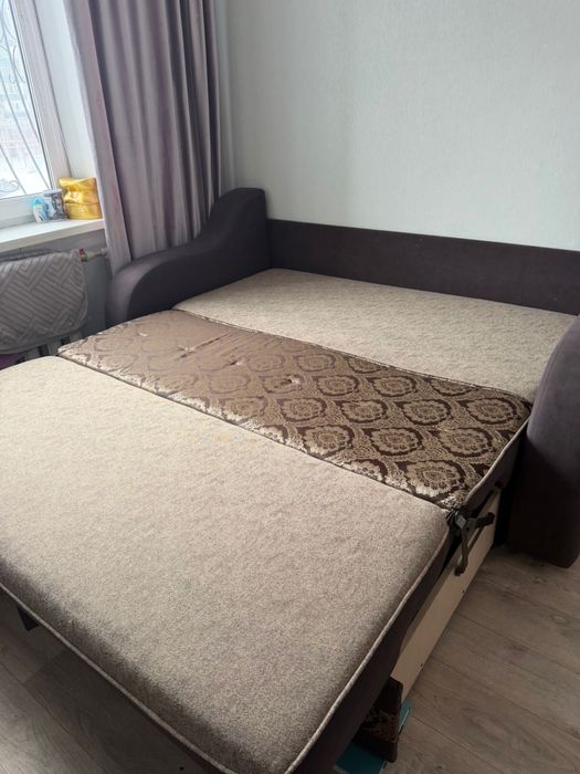 Продам диван тахта