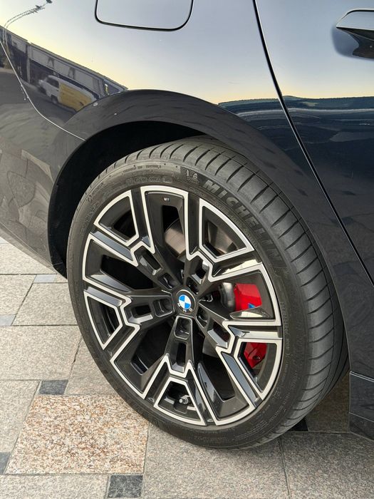 Bmw i5 Edrive40L 713 км Запас хода
