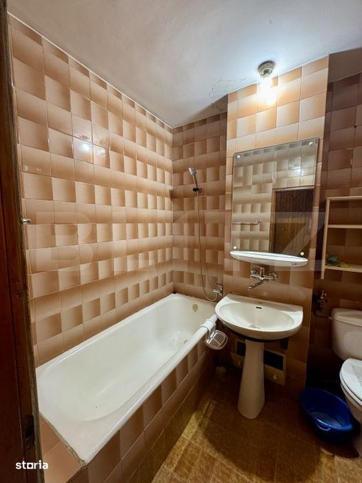 Apartament 3 camere, 82 mp, zona Poli 2