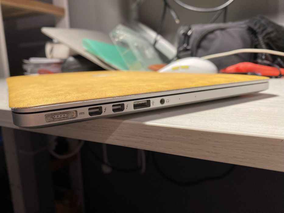 MacBook Pro Retina 13” (Early 2015) | i7 | 16GB RAM | Отлична батерия