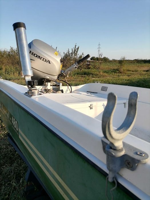 vand barca romcraft 480  cu motor honda 20 ps