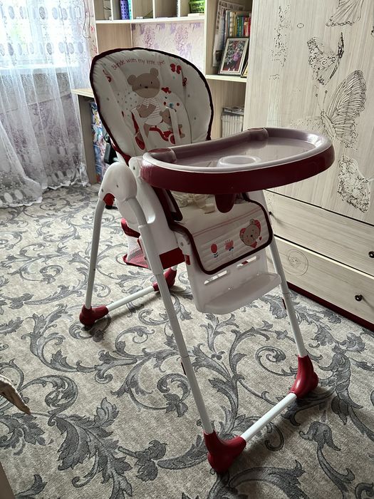 Детский стульчик для кормления