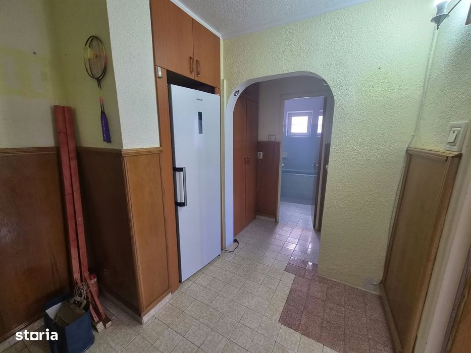 Apartament cu 2 camere de închiriat în Curtea de Argeș.