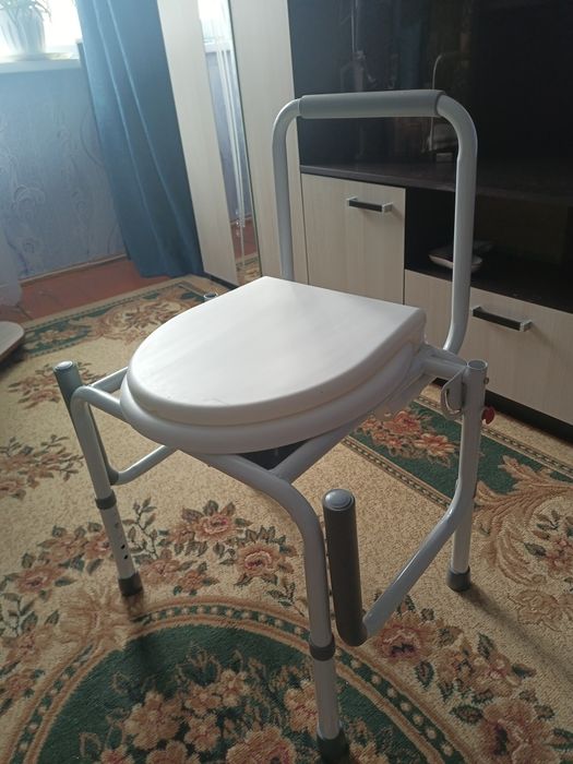 Продам кресло-туалет