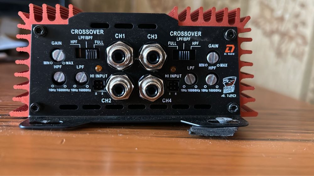 Усилитель акустический