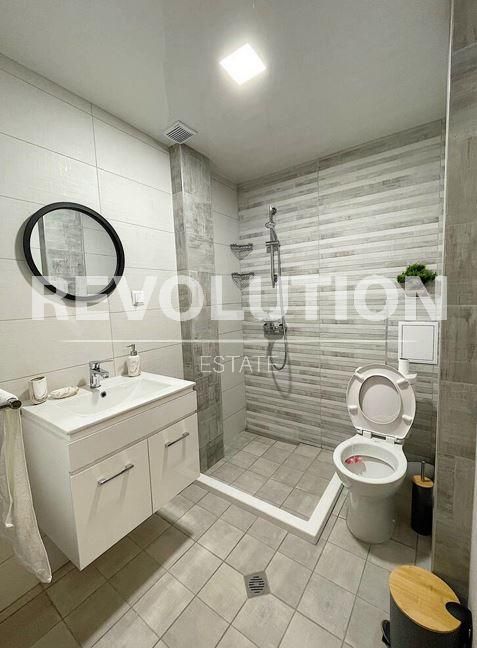 Дава се под наем Многостаен апартамент в Варна, Център - 135 кв.м за 797.64 € - Снимка #8