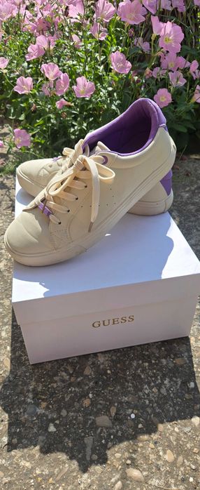 Нови сникърси Guess 39 размер