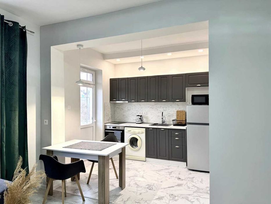 Дава се под наем Двустаен апартамент в Пловдив, Център - 52 кв.м за 348.84 € - Снимка #3