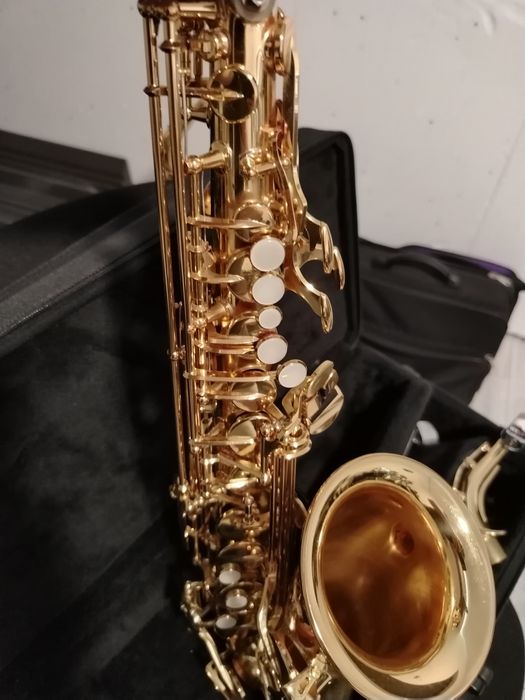Vând saxofon yamaha yas 275 la 650€și 280 la 750 euro