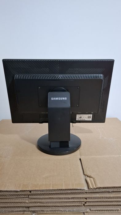 Монитор samsung 245в