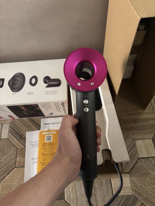 Dyson supersonic