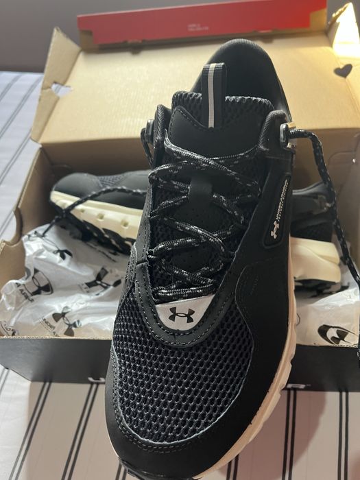 Under Armor маратонки