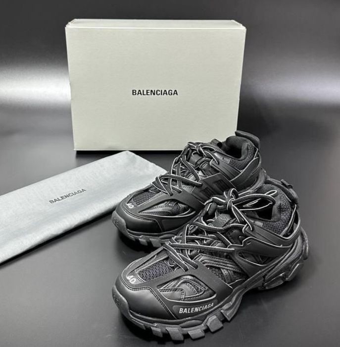 Balenciaga track