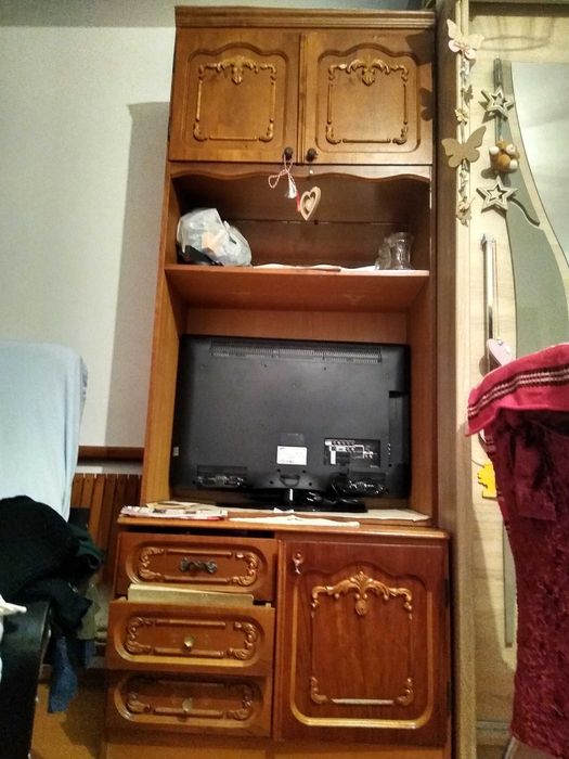 Oglinda/ Servanta/Noptiera,comoda,Pat,Dulap