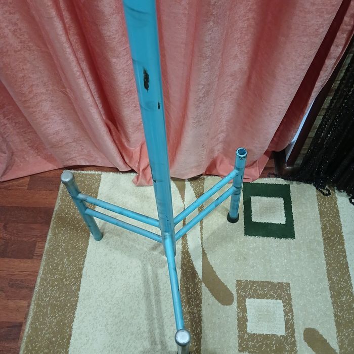 Гардеробная Вешалка