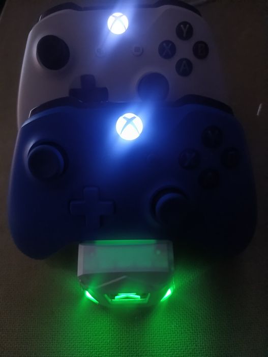 Продам Xbox One S, 1терабайт