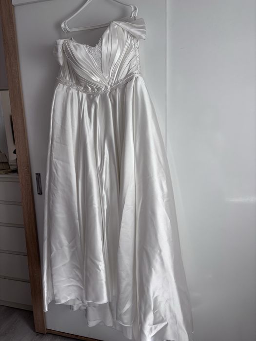 Булчинска сватбена рокля