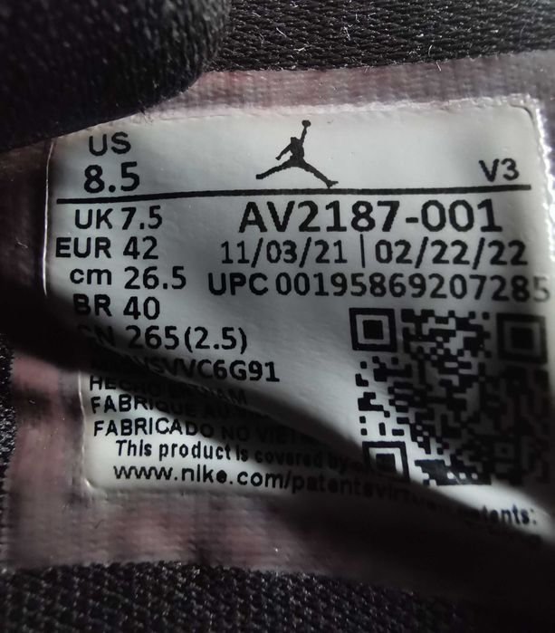 Air Jordan 11 Retro Low "72-10" | Размер 42 | Като НОВИ с кутия