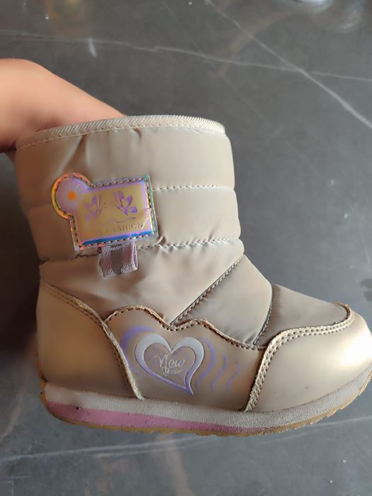 Продам сапоги для девочек