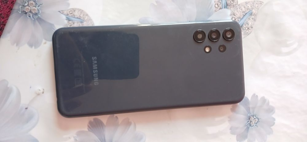 Samsung A13 сотилади
