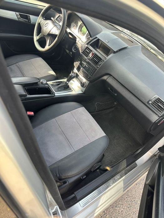 Продам Mercedes-Benz C-klass