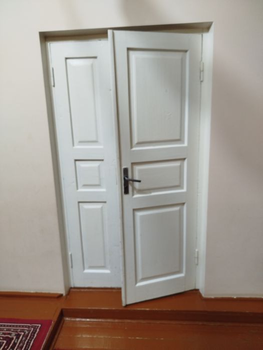 Eshiklar sotiladi xoladi zor