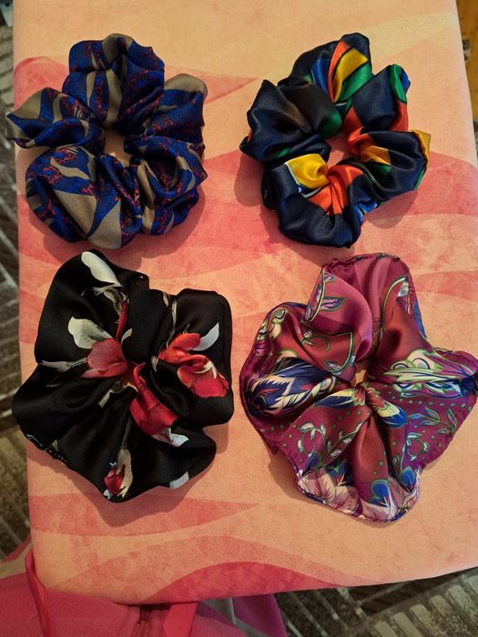 Уникални скрънч ластици