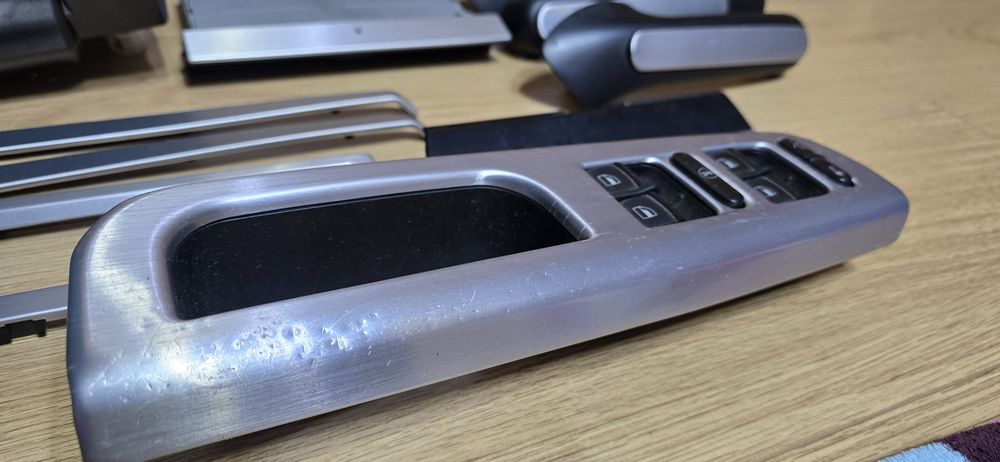 Trimuri Golf 4 R32 Brushed Aluminium