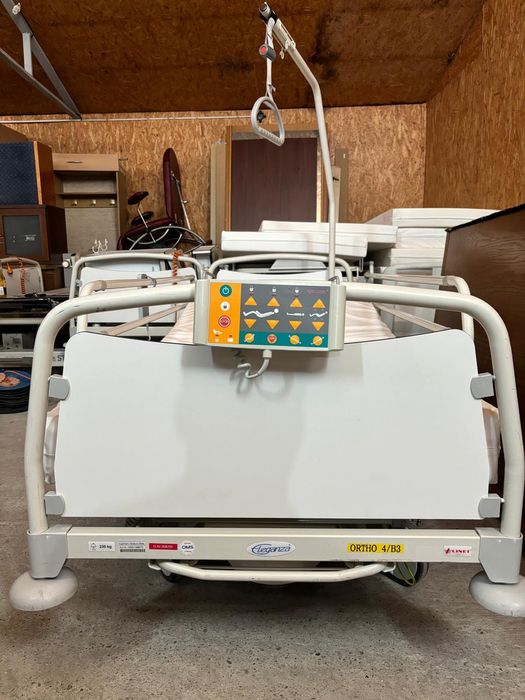 Pat medical complet echipat cu noptiera