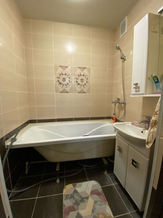 Продам 2-х комн квартиру возле 13 школы