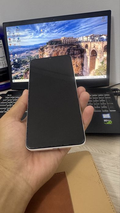 Телефон Xiaomi Poco C61