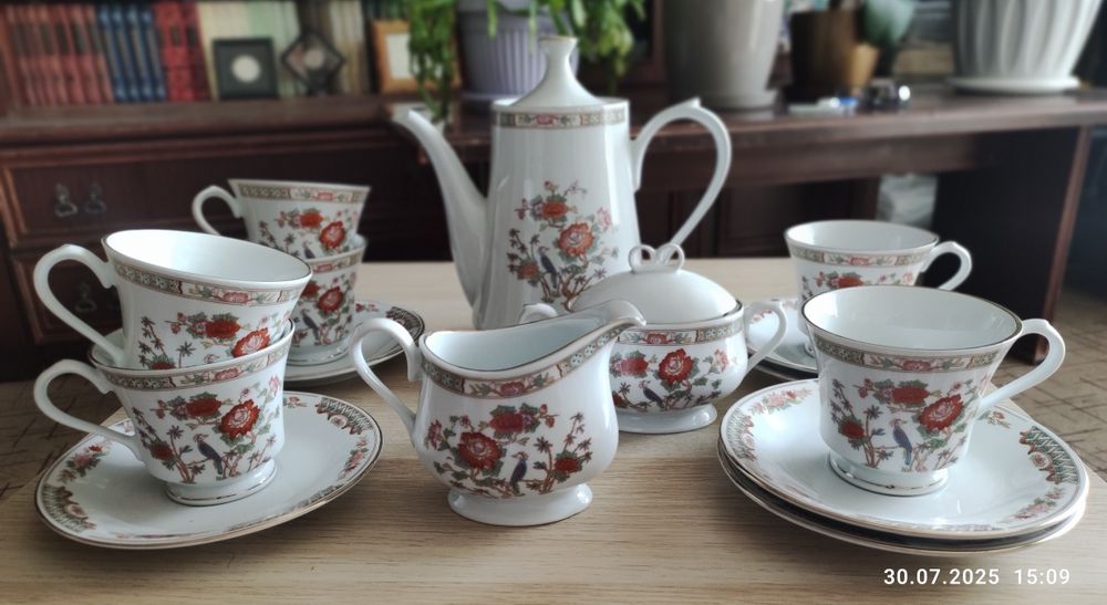Чайный сервис на 6 персон, 15 предметов.
