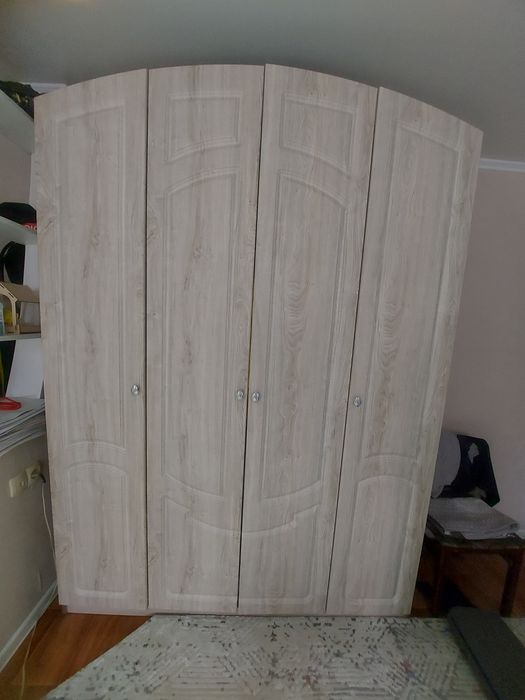 Продам шкаф для одежды